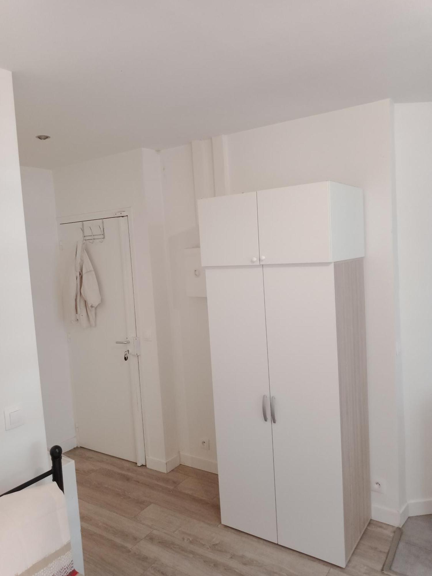 Joli Apartment Клиши Екстериор снимка