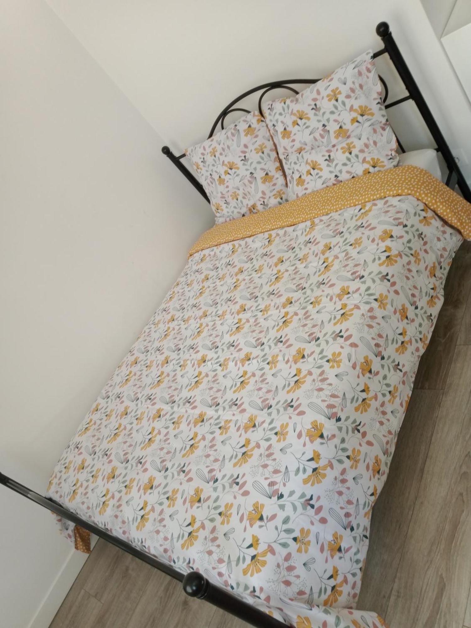 Joli Apartment Клиши Екстериор снимка